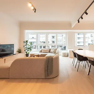 Appartement Deluxe 4 With Casino View At The And Free Parking, Oostende